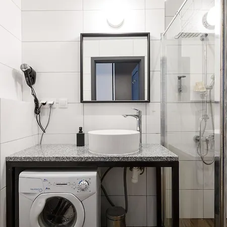 Golden - Cozy - Great Location&k28 Apartment